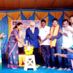 ಸಾಲಿಗ್ರಾಮ – ಪಾರಂಪಳ್ಳಿ ಸಂಪರ್ಕಿಸುವ ರಸ್ತೆ ಅವ್ಯವಸ್ಥೆ ವಿರುದ್ಧ ನಾಟಿ ನೆಟ್ಟು ಪ್ರತಿಭಟನೆ