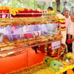 ಕಟಪಾಡಿ ಪೇಟೆಬೆಟ್ಟು ಶ್ರೀ ಬಬ್ಬು ಸ್ವಾಮಿ ದೈವಸ್ಥಾನ ಮತ್ತು ಶ್ರೀ ಸ್ವಾಮಿಕೊರಗಜ್ಜ ಸನ್ನಿಧಿಯಲ್ಲಿ 1002 ಶರಾಬು ಬಾಟಲಿ ಹರಕೆ ತೀರಿಸಿದ ಯುವಕ (Katapadi Shri Babbu Swami koragajja Sannidhi)