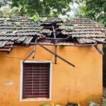 ಪಡುಬಿದ್ರಿ: ತೀವ್ರಗೊಂಡ ಕಡಲ್ಕೊರೆತ,  ತೆಂಗಿನ ಮರಗಳು, ವಿಶ್ರಾಮ ಕೊಠಡಿ ಸಮುದ್ರ ಪಾಲು (Padubidri: Kadalkoretha at Nadipatna)
