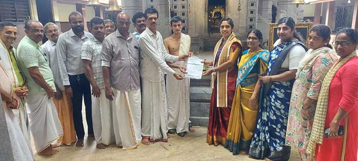 ಮಲ್ಲಾರು : ಕಕ್ಕು ಕೋಚ ಶೆಟ್ಟಿ ಕುಟುಂಬಿಕರಿಂದ ಆಟಿ ಕೂಟ – 2025 (Mallaru: Aati Koota – 2025 by Kakku Kocha Shetty family)